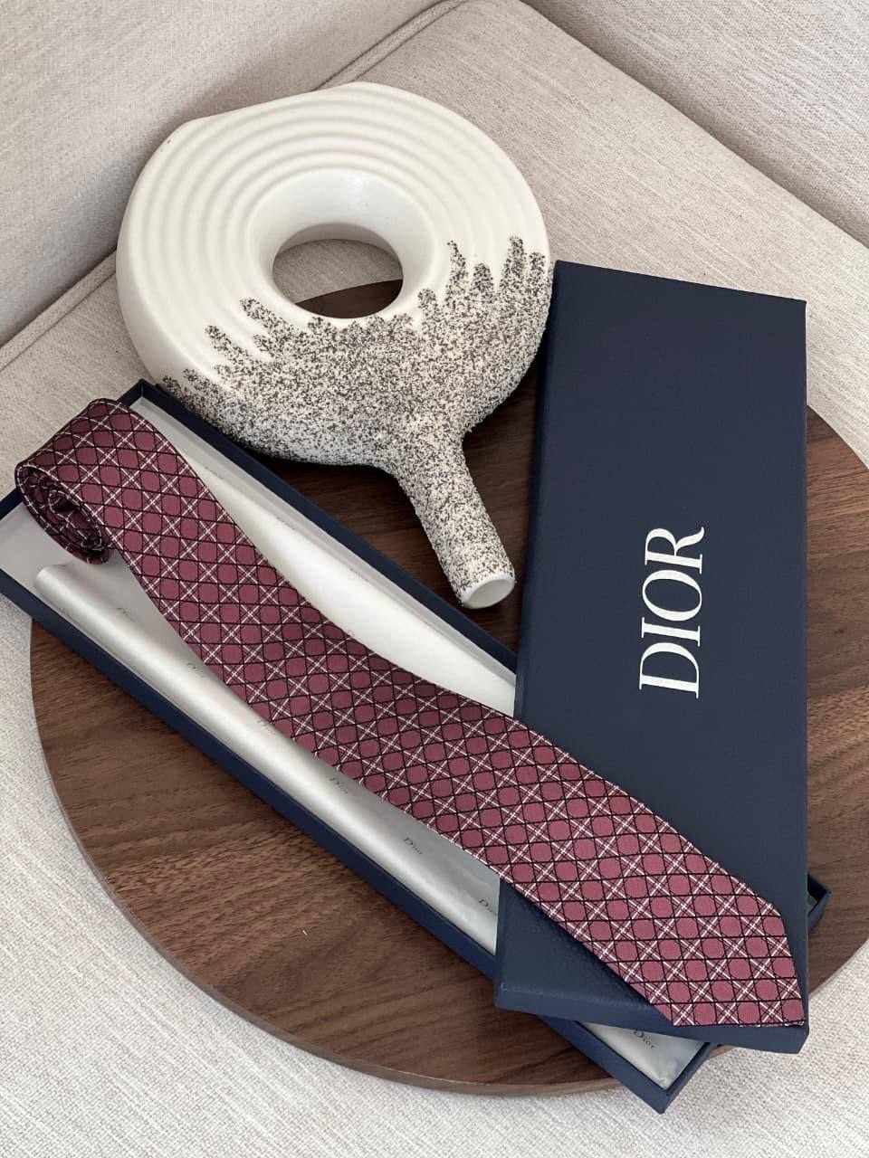 TIE
Super Master Quality
250 dhs💓

Zain267
♥️♥️♥️