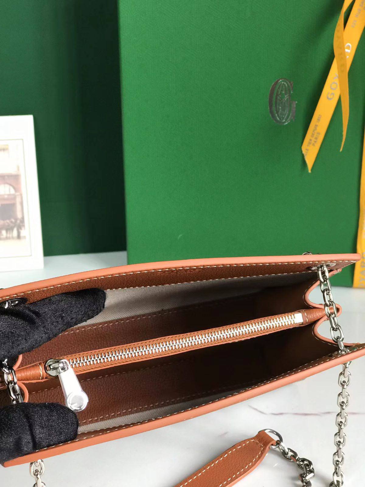 Goyard Goyardine Mini Rouette Structure✅*
*Size 20 cm*
For Price 👇 WhatsApp✅
0568585901 
0507557372
0552275751 Owner Zain 👌

Zain274
♥️♥️♥️