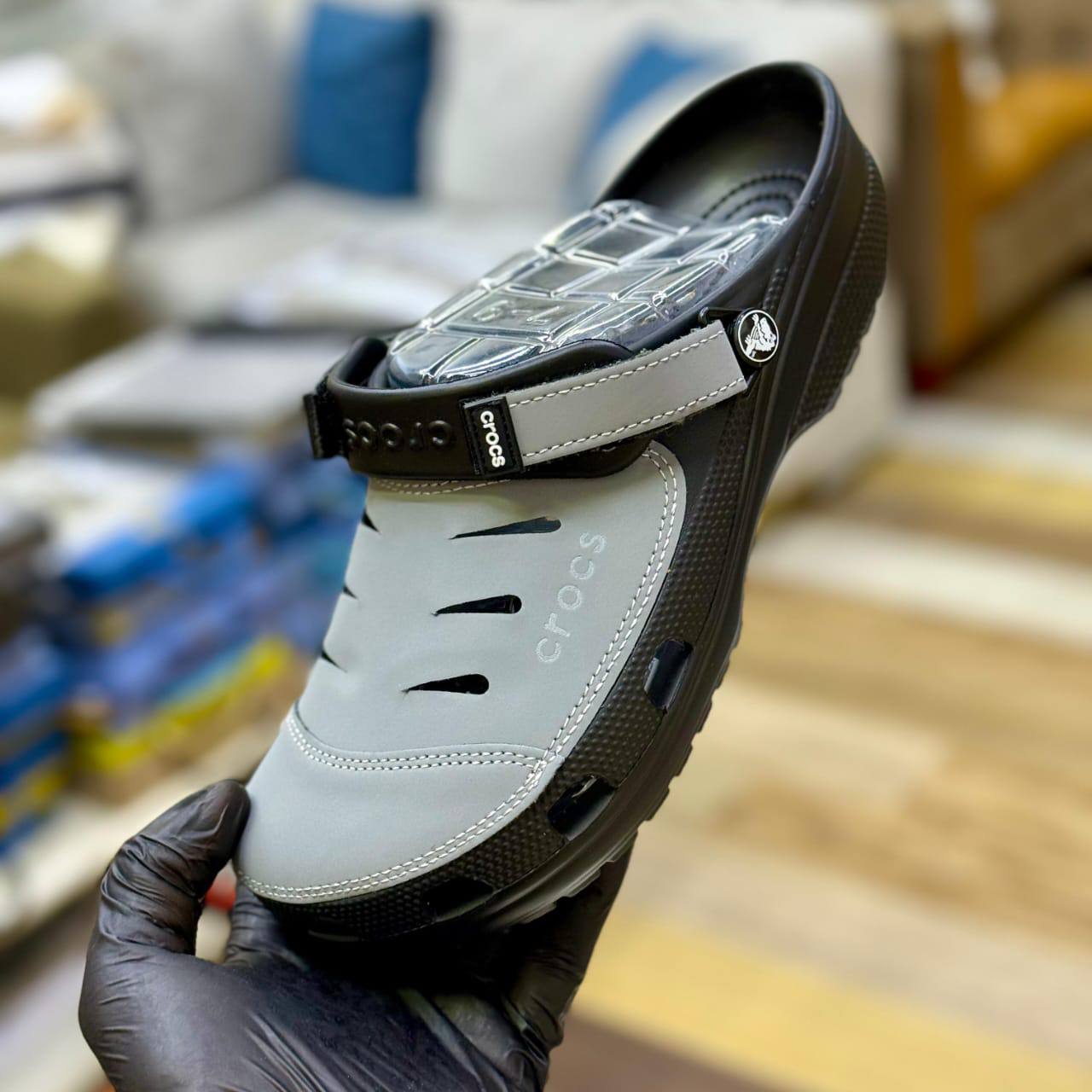 Crocs
40 to 45 size 

45 dhs💓

Zain27
♥️♥️♥️