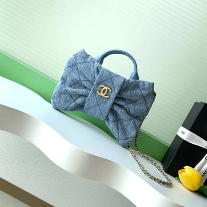 Chanel
90 dhs🌺
size ，25cm

Zain26
♥️♥️♥️