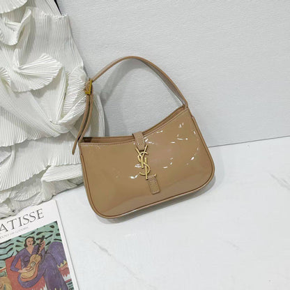 YSL
95 dhs🪙🌨️

Zain143
♥️♥️♥️