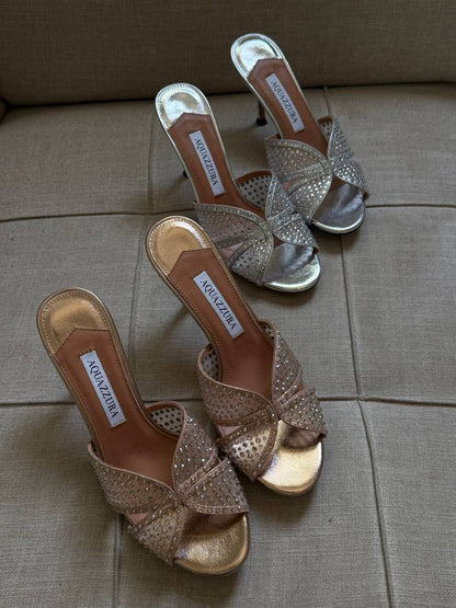Aquazzura 🖤
✨ 𝐍𝐞𝐰 𝐂𝐨𝐥𝐥𝐞𝐜𝐭𝐢𝐨𝐧 
✨ 𝐒𝐮𝐩𝐞𝐫 𝐌𝐚𝐬𝐭𝐞𝐫 𝐐𝐮𝐚𝐥𝐢𝐭𝐲 
✨ 𝐀𝐯𝐚𝐢𝐥𝐚𝐛𝐥𝐞 𝐍𝐨𝐰 
✨ 𝐒𝐢𝐳𝐞𝐬: 𝟑𝟔 — 𝟒𝟏 
450 dhs✅

Zain298
♥️♥️♥️
