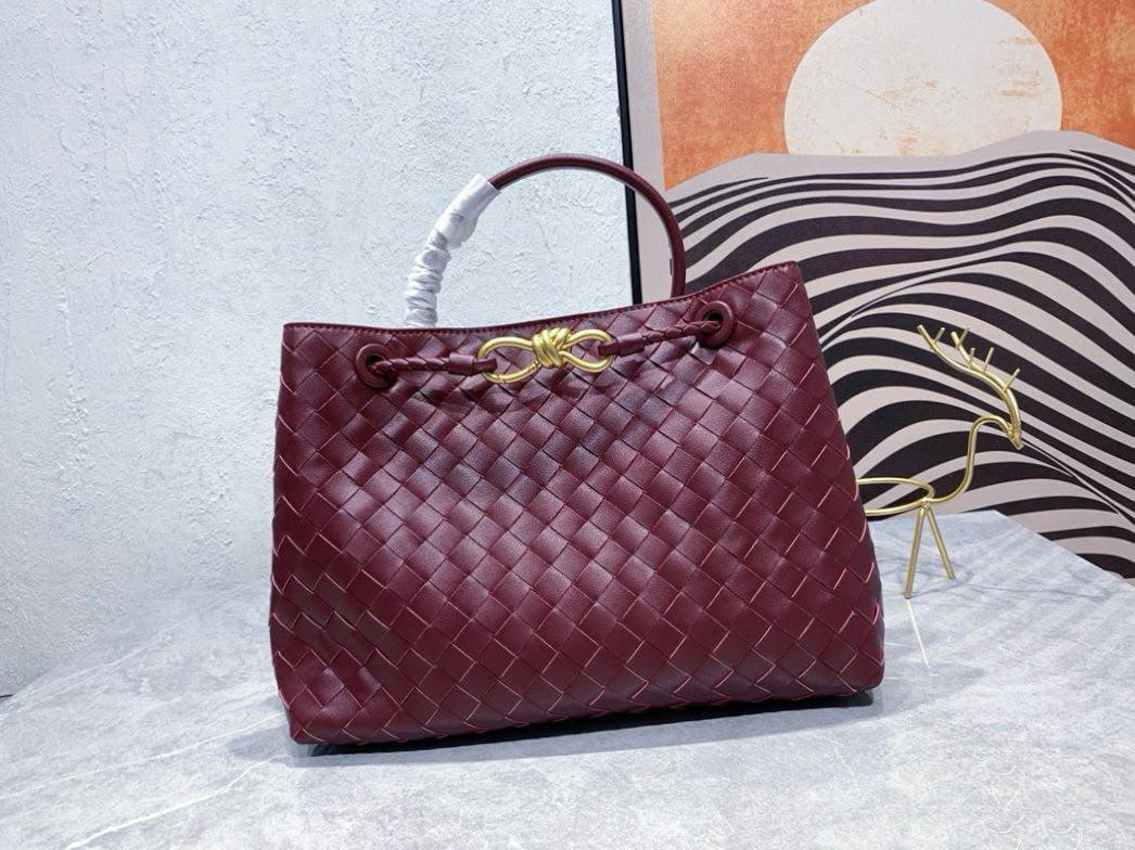 BOTTEGA

 COPY ONE 
RESTOCK 
155 dhs🇦🇪🇦🇪

Zain39
Zain295
Zain17
♥️♥️♥️
