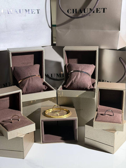 Chaumet
Fine Set
 Latest Collection  😍
<Bangles
<Rings 
Color:- Gold ,Rose Gold & Silver
Quality: Super Master
For Price 👇 WTSP Text Zain 0568585901
0507557372
0544061607

Zain268
♥️♥️♥️