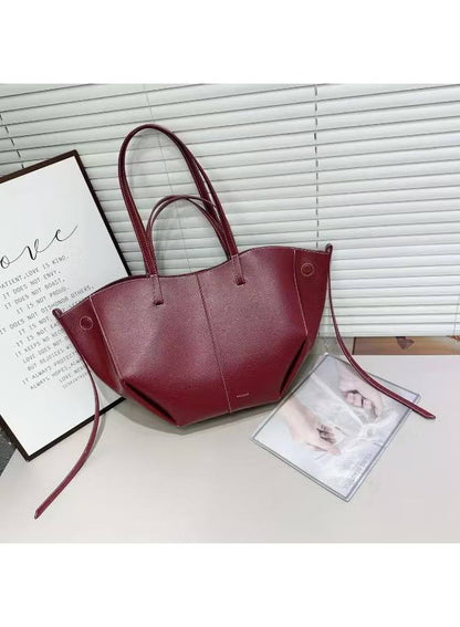 POLENE Totebag
Cyme leather Material
Open pocket
With BOX🎁
size : 42 cm
110 dhs✅
 
Zain239
♥️♥️♥️