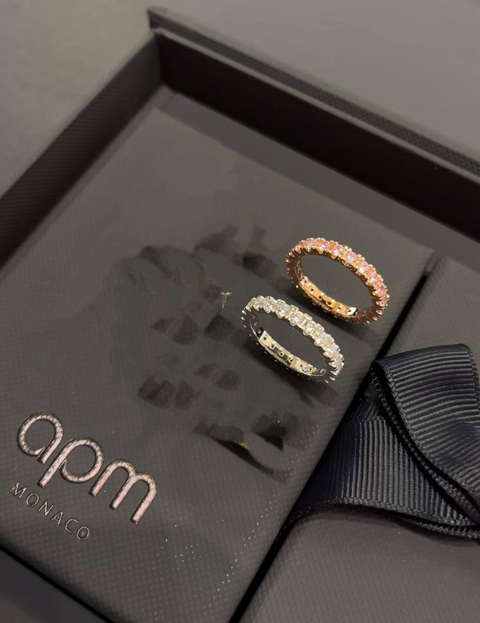 APM SET 🐦‍🔥*
Necklace ✨
Earring 🪷
Ring 💍 size available 👇
6,7,8,9
Bracelet 🍁
Master quality 💯
With normal boxes 📦 
370 dhs🪙💚
With master box 🗃️ 
380 dhs🪙💚

Zain216
♥️♥️♥️