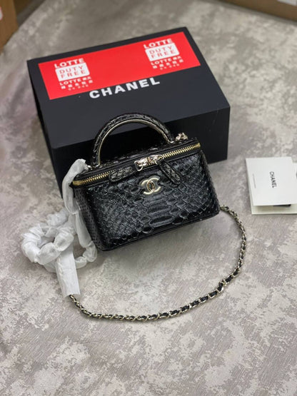 Chanel
High Quality
350 dhs✅

Zain175
♥️♥️♥️