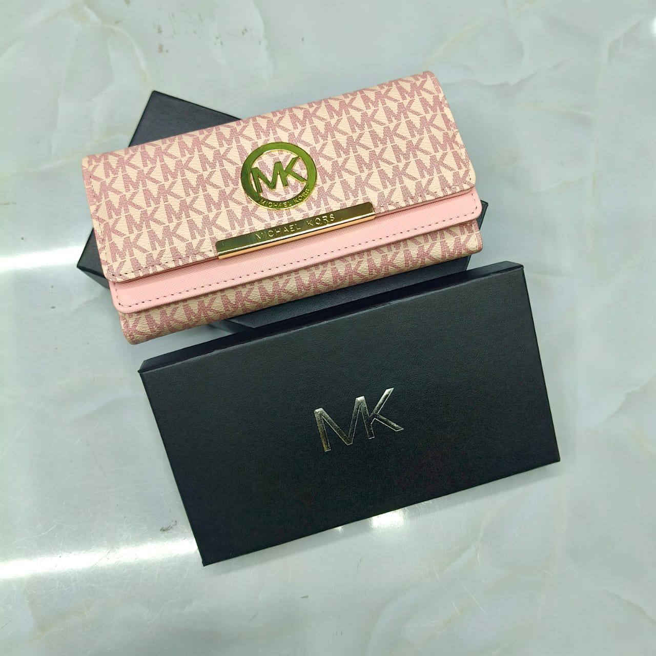 TRI-FOLD 𝗟𝗢𝗡𝗚 WALLET

WITH BOX
🎁🎁🎁

30 dhs🪙🌨️

Zain31
♥️♥️♥️