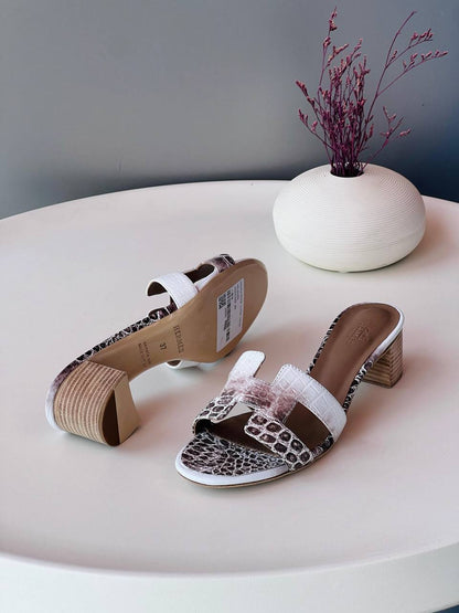 Hermes 🐊
Size 36-41
_Super master high quality_🪡
380 dhs✅

Zain176
♥️♥️♥️