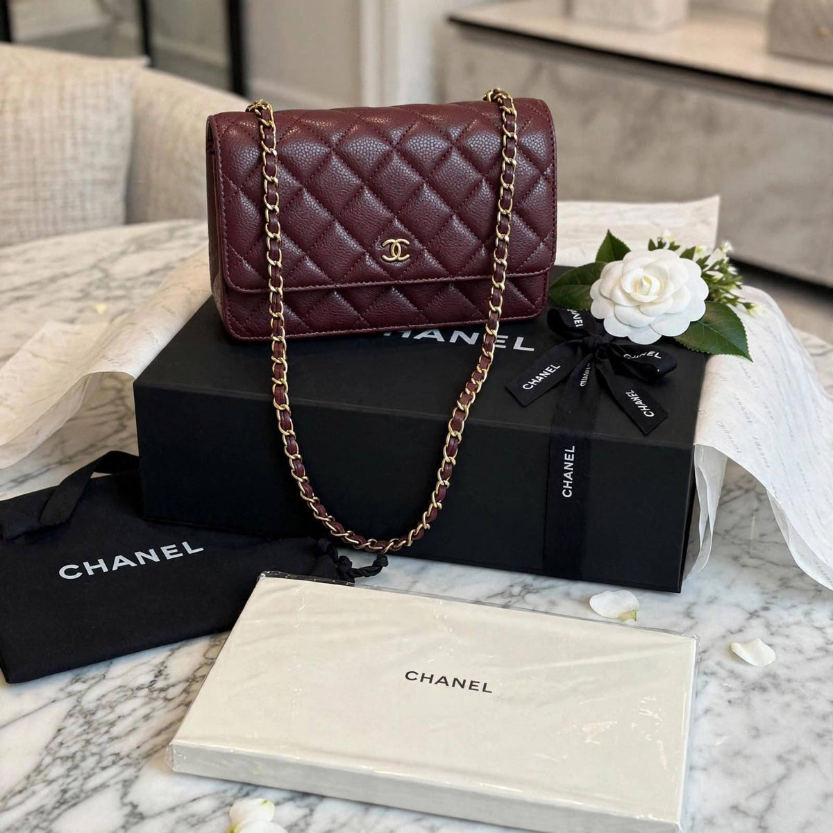 CHANEL
Caviar

Master quality

19 cm
 with box

190 dhs 


Zain95
♥️♥️♥️