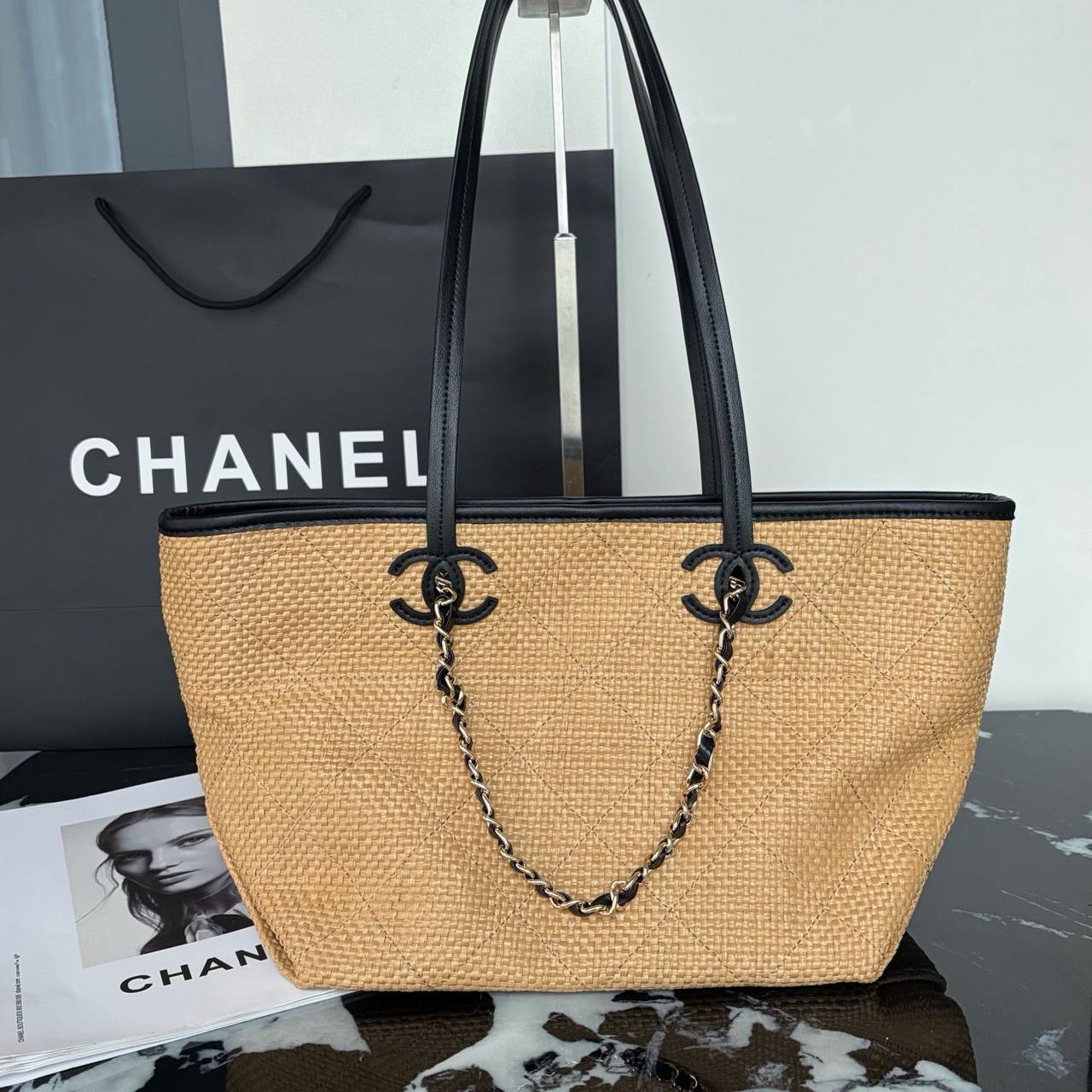 Chanel
Master🌺🌺
280 dhs💓

Zain114
♥️♥️♥️