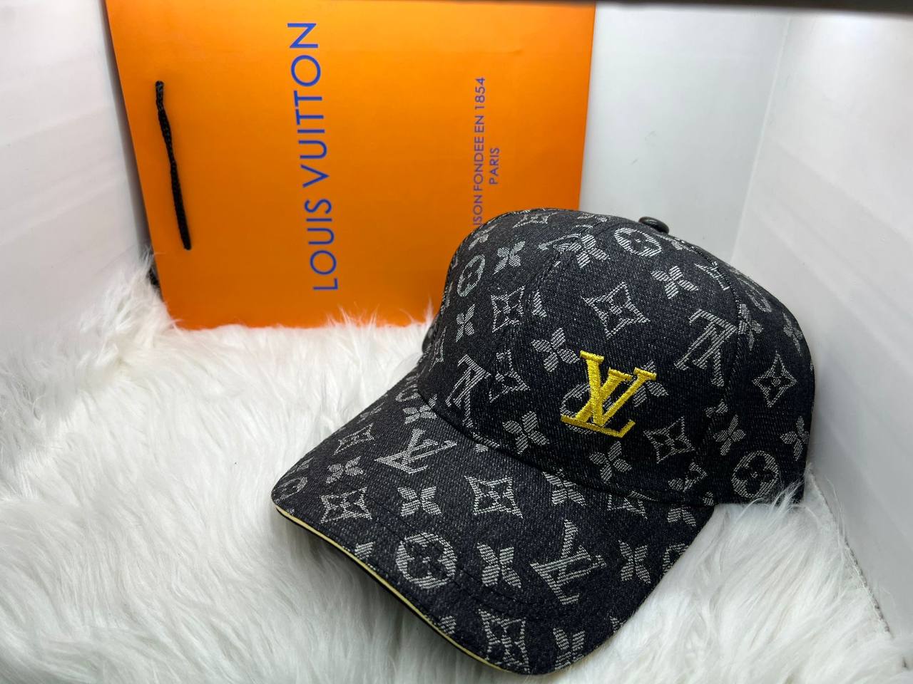 Caps
55 dhs✅
high quality

Zain182
♥️♥️♥️