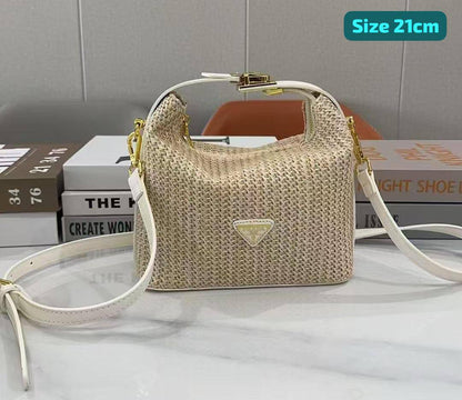 Prada

Good quality 

with box 
🎁🎁🎁

95 dhs💓

Zain186
♥️♥️♥️