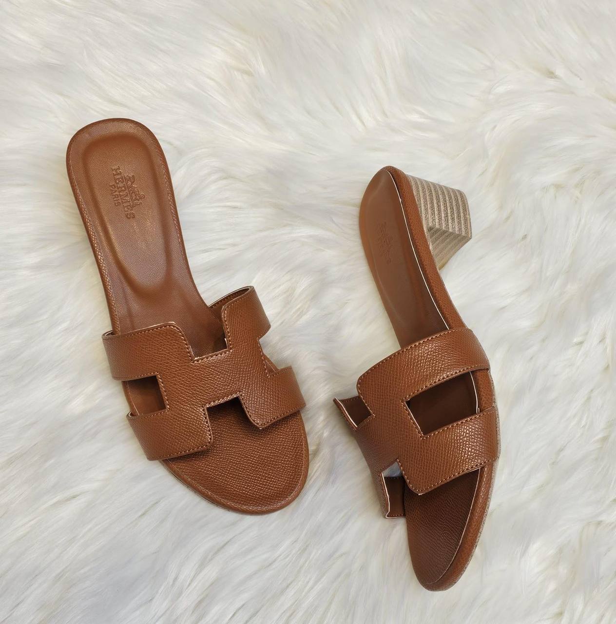 HERMES 
☘️ *SIZE  36  to 41 ☘️                                                                                                       
180 dhs✅

Zain224
♥️♥️♥️