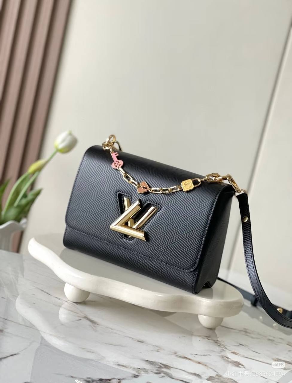 LV
Master🌺
330 dhs✅

Zain10
♥️♥️♥️