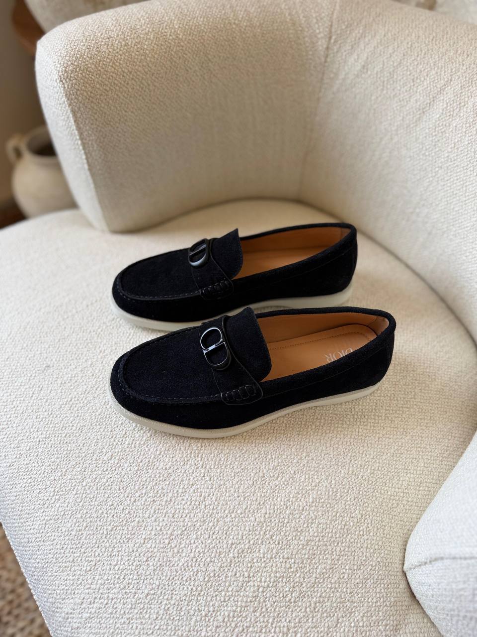 Dior Granville Loafer
*VIP quality*
*size: 40 t0 46*
450 dhs✅

Zain185
♥️♥️♥️