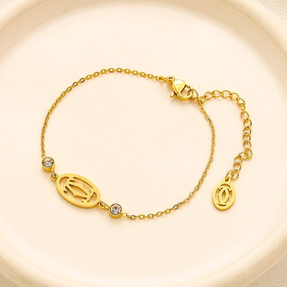 New arrival branded stainless steel Non tarnish bracelet  
30 dhs💓

Zain243
♥️♥️♥️