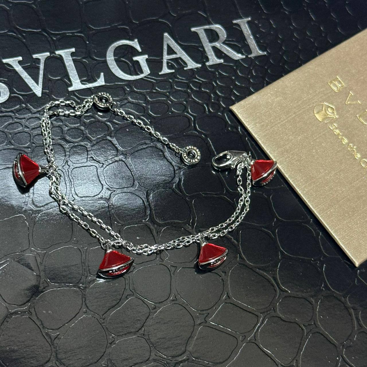 BVLGARI
Bracelet’s 
Master🍃
55 dhs🗽

Zain263
♥️♥️♥️