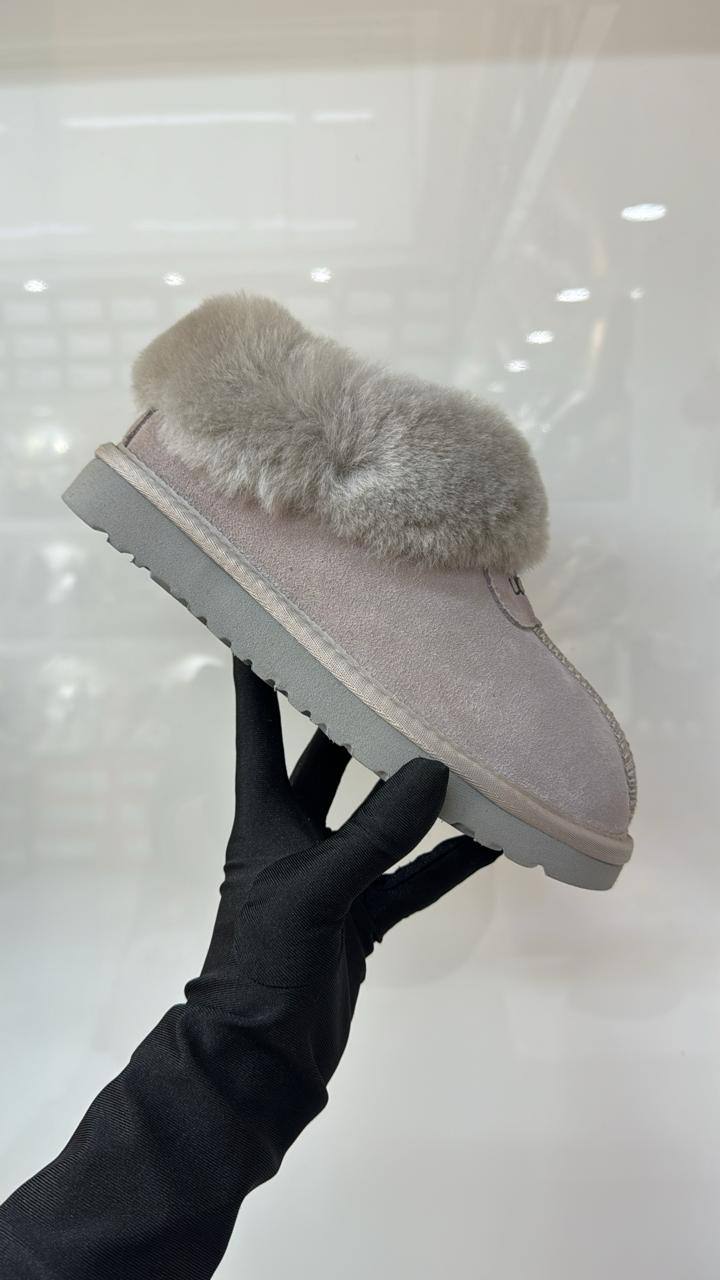 UGG
SIZE  ……… 36-42
QUALITY……MASTER
250 dhs🪙🌨️

Zain119
♥️♥️♥️