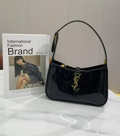 YSL 
90 dhs🪙🌨️

with box 
🎁🎁🎁

Good Quality

Zain90
♥️♥️♥️