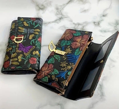Dior
105 dhs🇦🇪🇦🇪 
with box high quality

Zain21
♥️♥️♥️