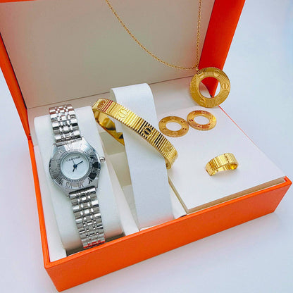 Watches boxes
Chanel
Dior
Gucci
LV

With box 
90 dhs🇦🇪🇦🇪

Zain45 
♥️♥️♥️