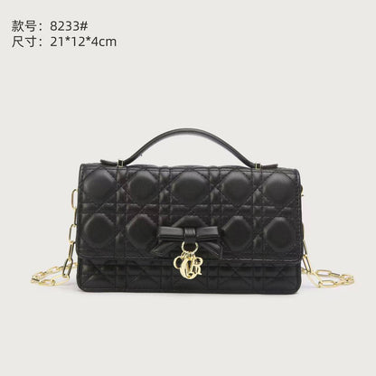 Dior
withbox 
120 dhs🇦🇪🇦🇪

Zain143
♥️♥️♥️