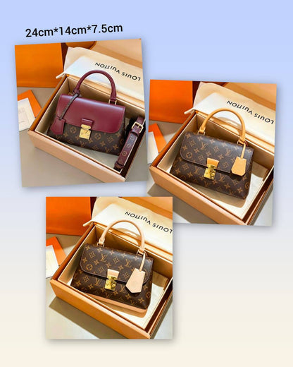 LV

NEW CAME 
GOOD QUALITY 

WITH BOX 
110 dhs🇦🇪🇦🇪

Zain39
♥️♥️♥️