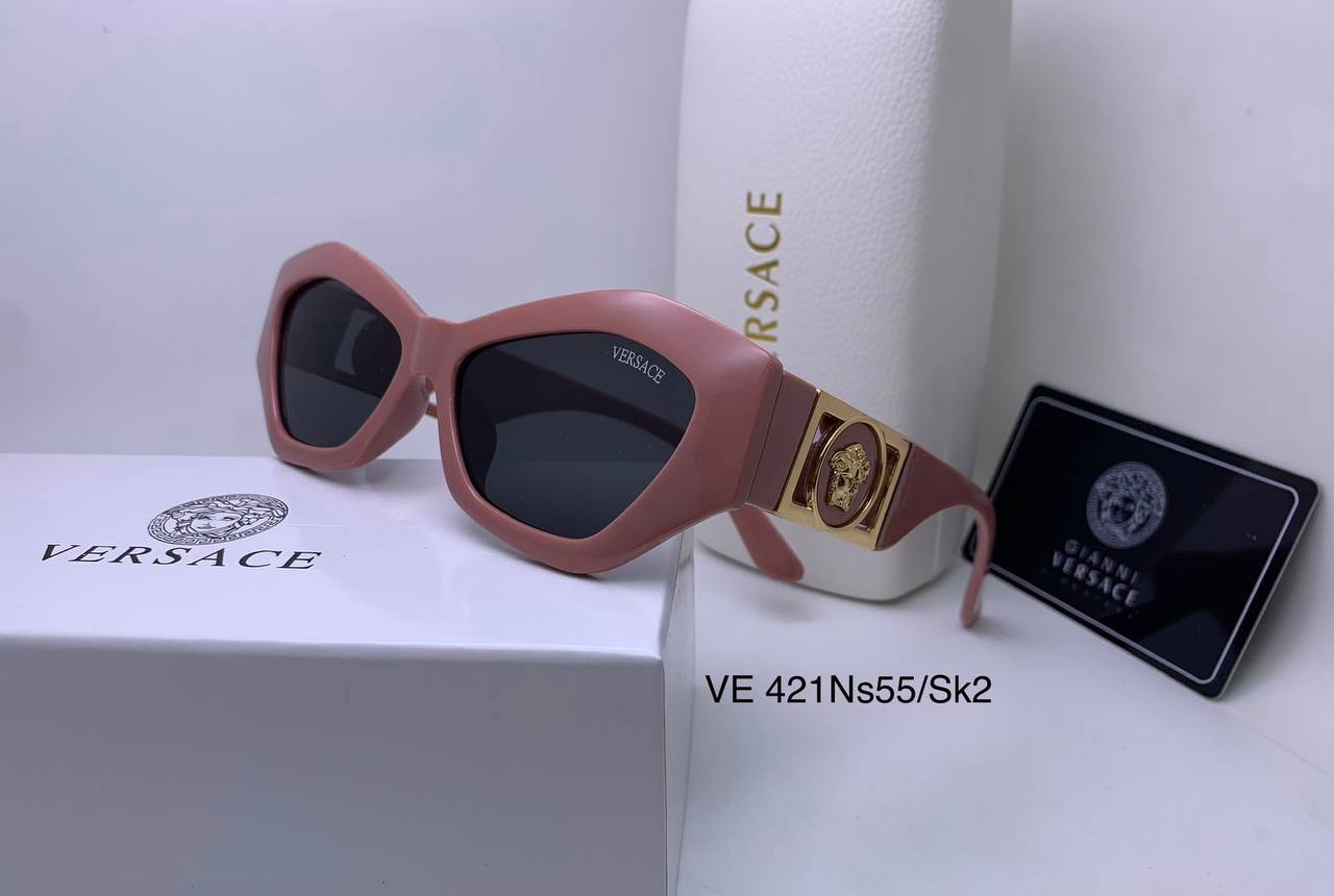 Versace
70 dhs🇦🇪🇦🇪

Zain126
♥️♥️♥️