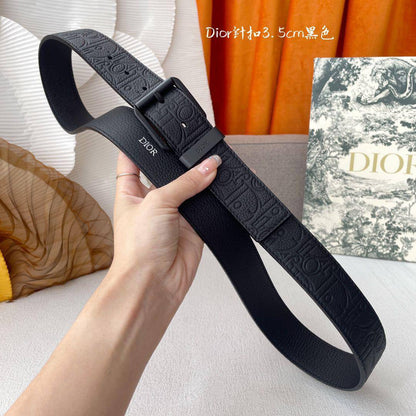 Dior

Master quality
for man
320 dhs🇦🇪🇦🇪

Zain164
♥️♥️♥️