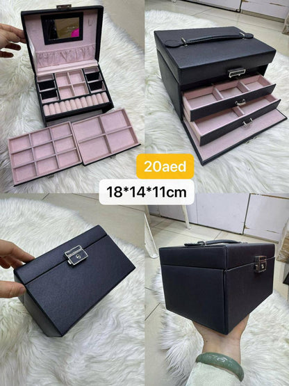 📿⌚️ Jewelry / Watch box
High quality +🎁
size : 18 ~ 32 * 8 cm
55 dhs✅

Zain115
♥️♥️♥️