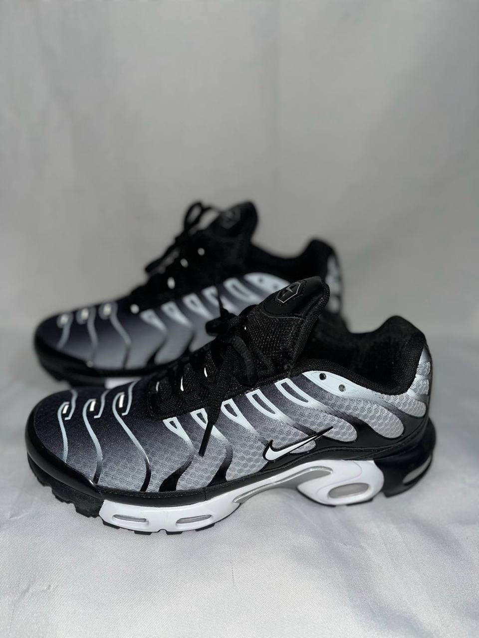 Nike Air Max Plus "Black/Silver"🪙🖤
36-45 AVAILABLE 🤩
160 dhs💓

Zain242
♥️♥️♥️