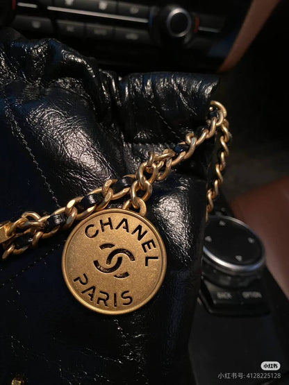 Chanel
100 dhs✅
Have box🎁
2in1
Good quality

Zain07
♥️♥️♥️