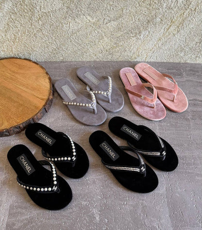 CHANEL 💫😍
SuperMaster Quality 💯
400 dhs✅
Size: 36-41 💥

Zain171
♥️♥️♥️