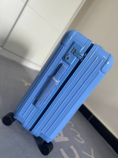Rimowa Essential 
Travel Bags
master quality 
450 dhs✅

Zain295
♥️♥️♥️