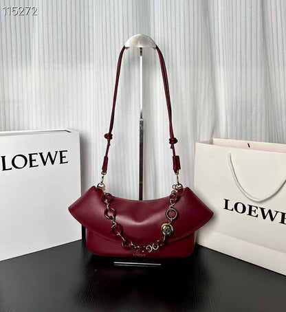 Loewe
Master ++++
280 dhs🪙🌨️

Zain153
♥️♥️♥️