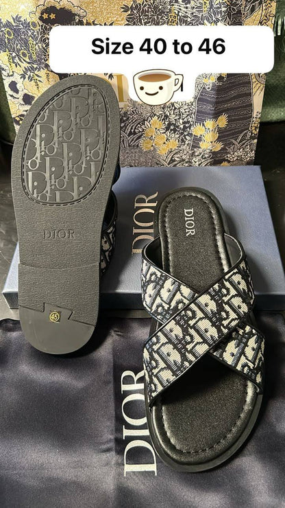 Dior

100 dhs🇦🇪🇦🇪

Zain103
♥️♥️♥️