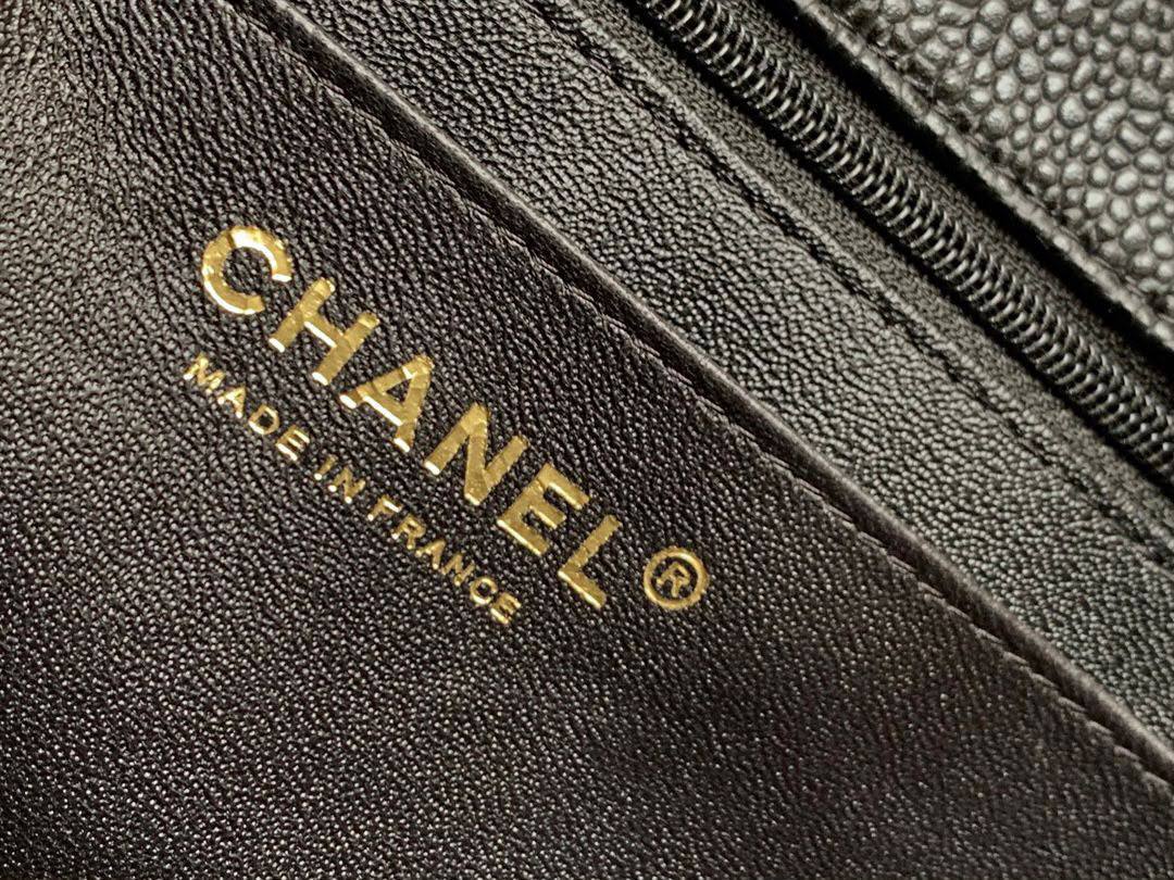 CHANEL

 RESTOCK 
GOOD QUALITY 

WITH BOX 
100 dhs🇦🇪🇦🇪

Size:22cm

Zain295
Zain39
♥️♥️♥️