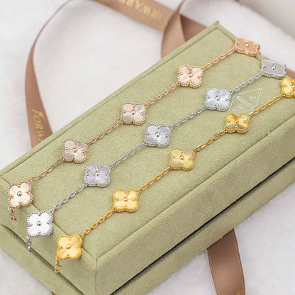 VCA Bracelet* 💎💐
Master quality 🎲

65  AED normal box 📦 
110 AED master box 🗃️

Zain48
♥️♥️♥️