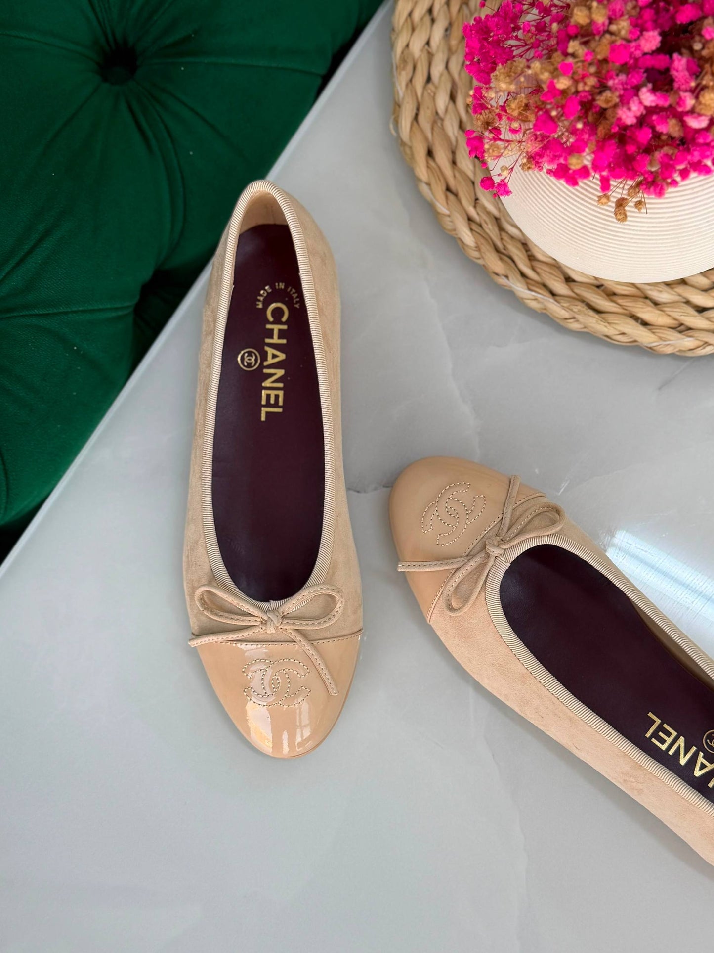 Chanel 
Vip quality 
Size:36 to 41 
450 dhs✅

Zain113
♥️♥️♥️