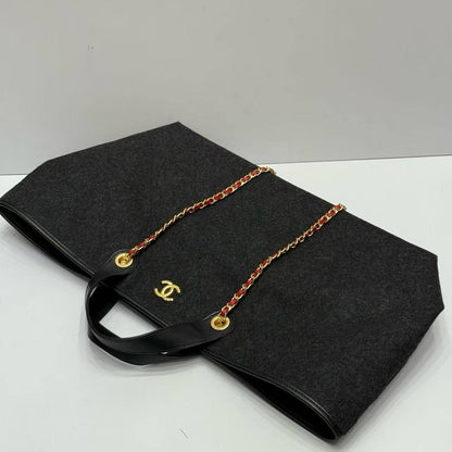 Chanel Master
360 dhs🪙💚

Zain228
♥️♥️♥️