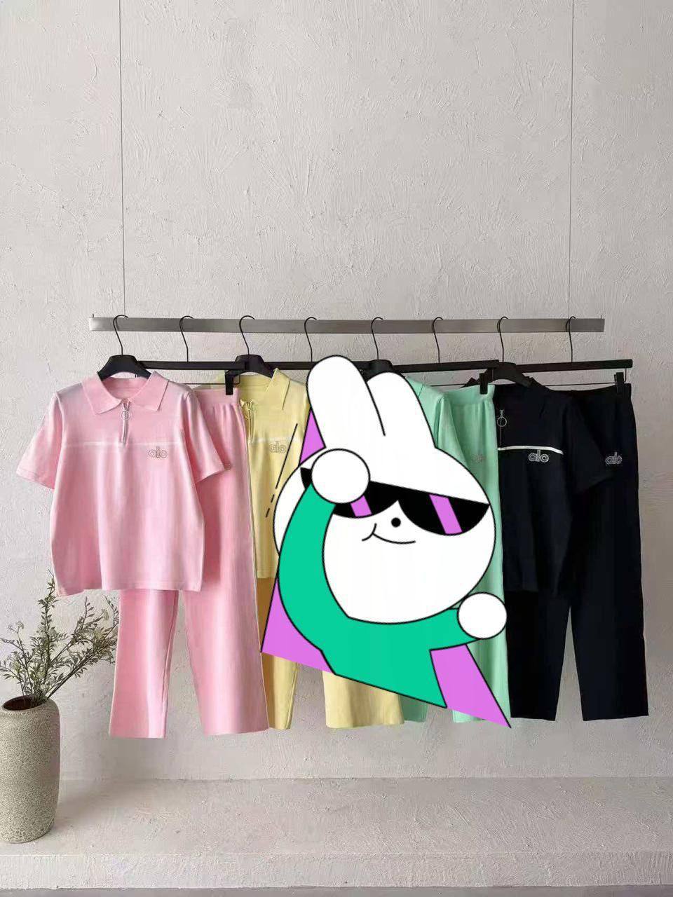Free size 
One set
130 dhs✅

Zain17
🌸🌸🌸