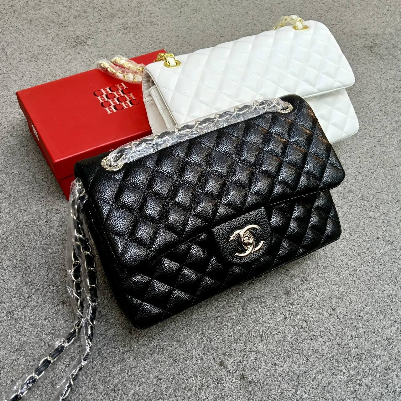 Chanel
100 dhs🇦🇪🇦🇪
size 25cm

Zain26
♥️♥️♥️