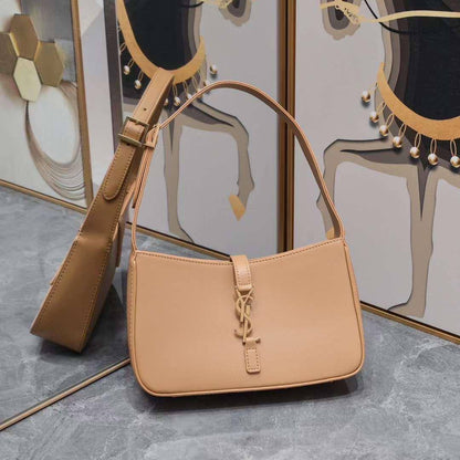 Prada - YSL - Master Bags 👌
For Price 👇 WTSP Text Zain 0568585901

Zain142
♥️♥️♥️