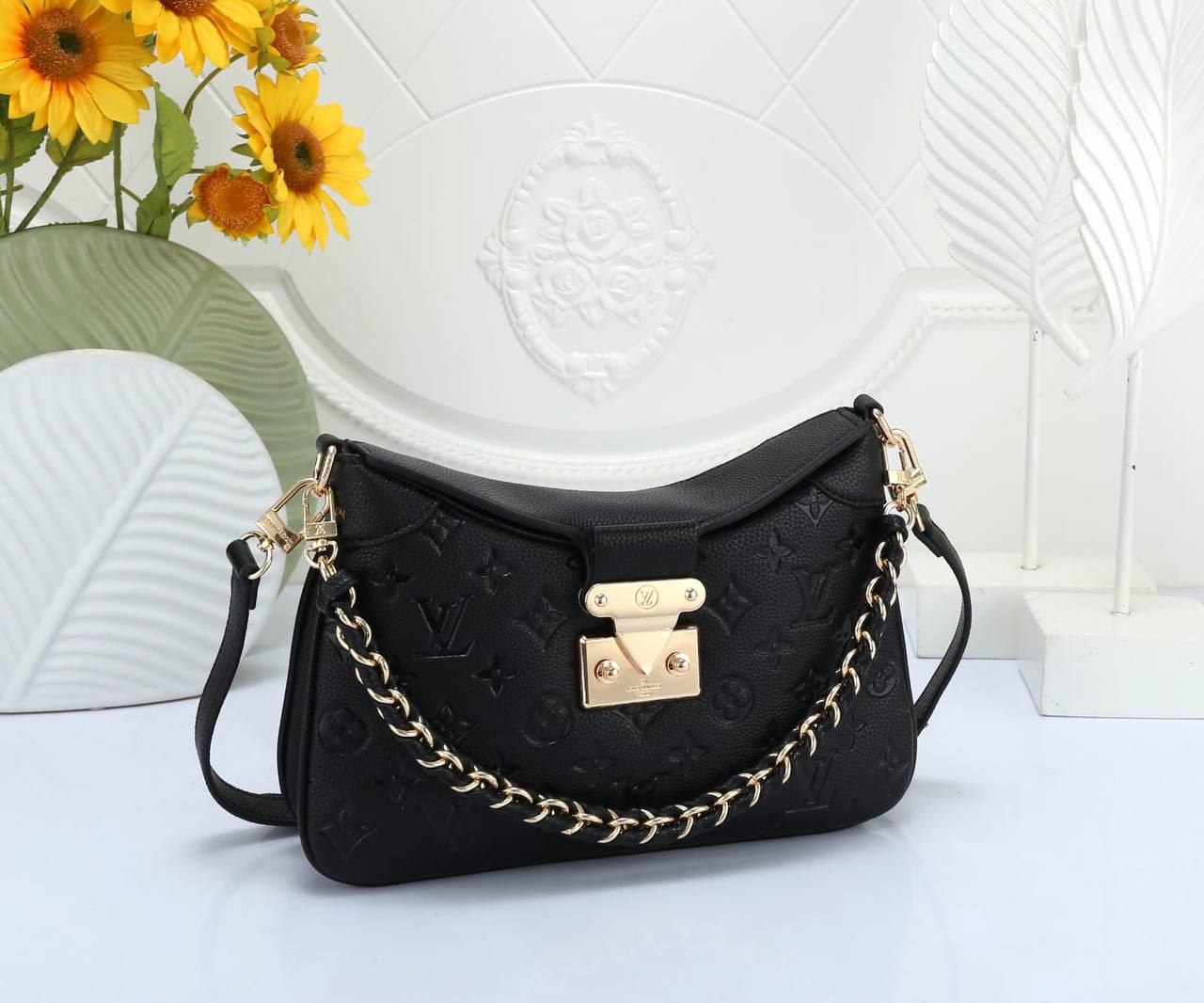LV
ᴛᴡɪɴɴʏ MM ᴍᴏɴᴏɢʀᴀᴍ
ɢᴏʟᴅ ʜᴀʀᴅᴡᴀʀᴇ
sʜᴏᴜʟᴅᴇʀ sʟɪɴɢ ʙᴀɢ
sɪᴢᴇ : 27 cm
ᴡɪᴛʜ BOX
🎁🎁🎁

120 dhs✅

Zain31
♥️♥️♥️