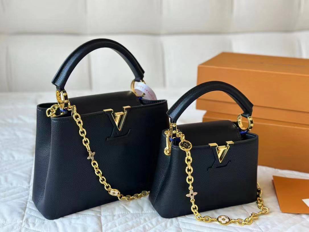 LV

✅27cm 125 dhs✅ 
with box 🎁🎁🎁

✅20cm 120 dhs✅
 with box🎁🎁🎁

Zain72
♥️♥️♥️