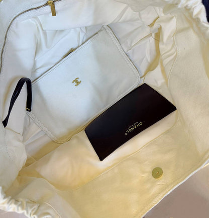 CHANEL 
BIG SIZE COPY ONE 
220 dhs🇦🇪🇦🇪

Zain39
Zain295
♥️♥️♥️