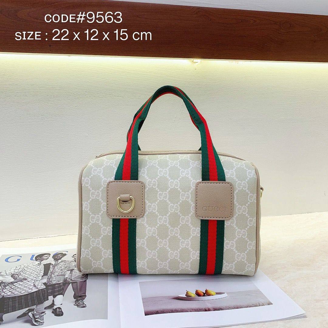 GUCCI ʜᴀɴᴅʙᴀɢ GG
ᴄᴀɴᴠᴀs ᴀɴᴅ ʟᴇᴀᴛʜᴇʀ ᴍᴀᴛᴇʀɪᴀʟ
ᴡɪᴛʜ ʟᴏɴɢ ʙᴇʟᴛ sᴛʀᴀᴘ
sɪᴢᴇ : 23 cm

75 dhs❣️

Zain31
♥️♥️♥️