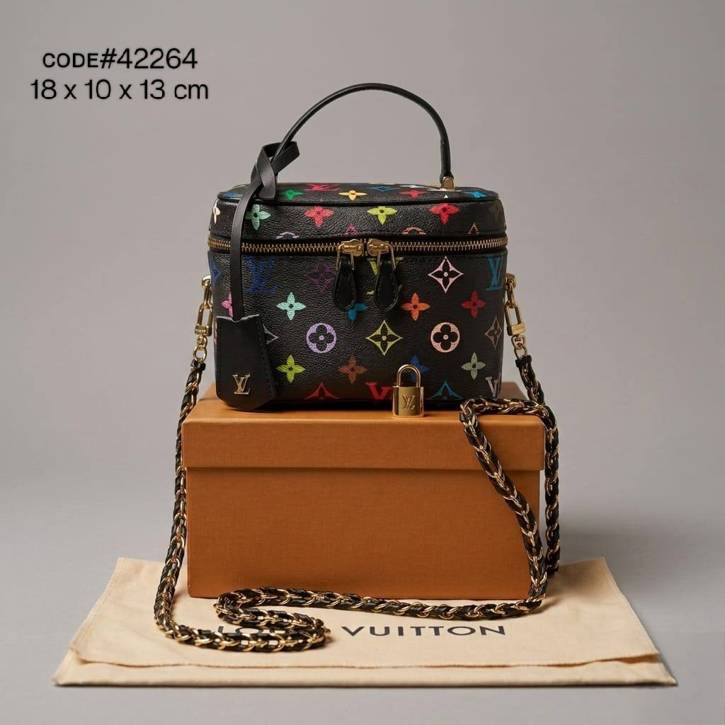 LV
ᴠᴀɴɪᴛʏ ᴍᴀᴋᴇ- ᴜᴘ ʙᴀɢ
ᴡɪᴛʜ ᴄʜᴀɪɴ ʙᴇʟᴛ sᴛʀᴀᴘ
ᴡɪᴛʜ ʟᴏᴄᴋ & ᴋᴇʏ
ɢᴏʟᴅ ʜᴀʀᴅᴡᴀʀᴇ
sɪᴢᴇ : 18 cm
ᴡɪᴛʜ BOX 📦

75 dhs✅

Zain31
♥️♥️♥️