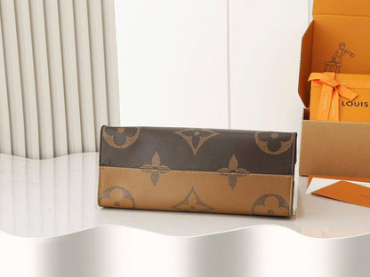 LV
ONTHEGO GOOD QUALITY MEDUIM SIZE NEW CAME 
100 dhs🇦🇪🇦🇪

Zain295
♥️♥️♥️